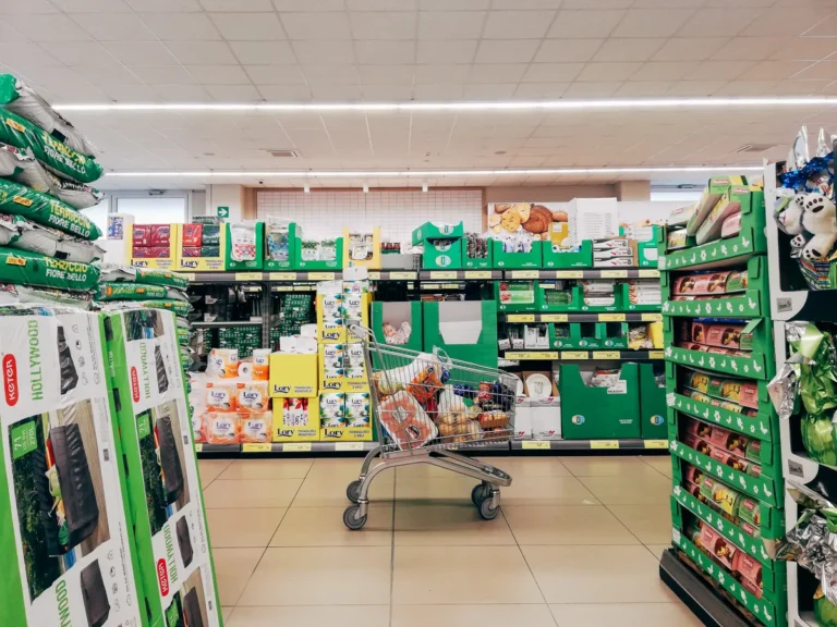 Walmart tariff refund rollbacks prop up results as shoppers retreat Walmart tariff refund rollbacks