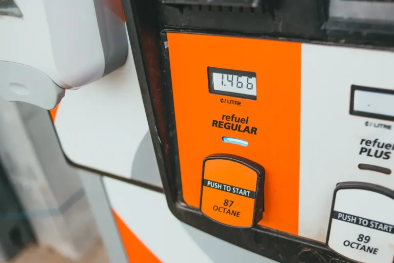 UK petrol diesel prices near 2022 record as oil tops $100 UK petrol diesel prices 2022