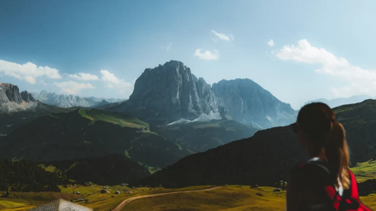 Which Hotels in South Tyrol Are Ideal for Both Outdoor Activities and Relaxation with an Infinity Pool? Which Hotels in South Tyrol Are Ideal for Both Outdoor Activities and Relaxation with an Infinity Pool?